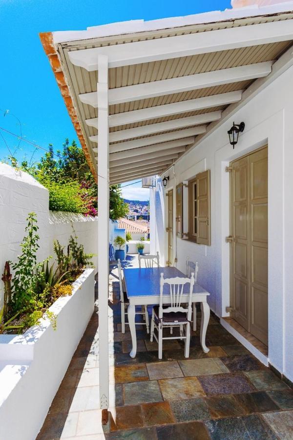 Вілла Aria House Spetses Town Екстер'єр фото
